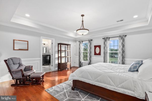 Bedroom, Interior, Pendant Lights, Recessed Lighting, Wood Texture Flooring