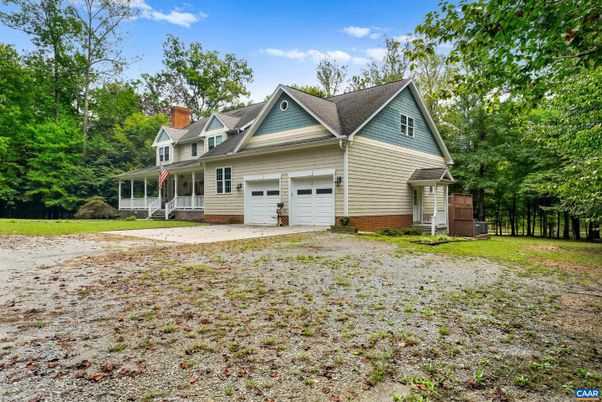 Attached, Backyard, Exterior, Facade, Queen Anne Victorian