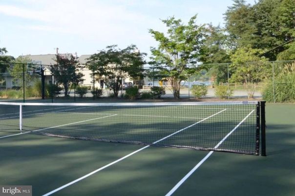 Exterior, Tennis Courts