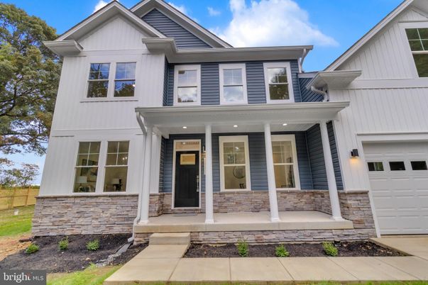 Attached, Exterior, Facade, Farmhouse