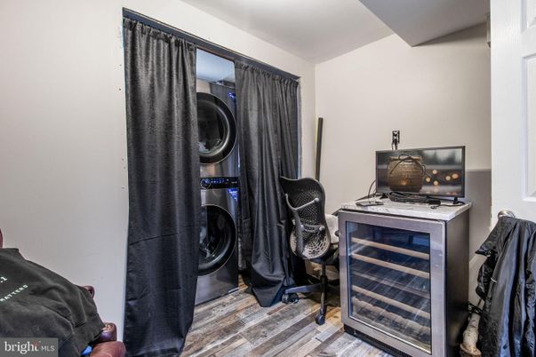 Home Office, Interior, Washer, Wood Texture Flooring