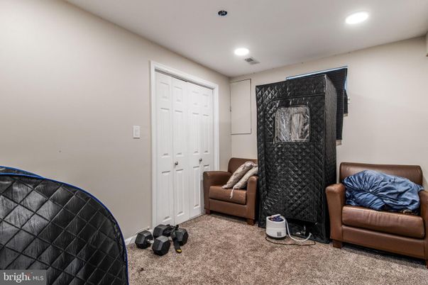 Fitness Equipment, Interior, Recessed Lighting