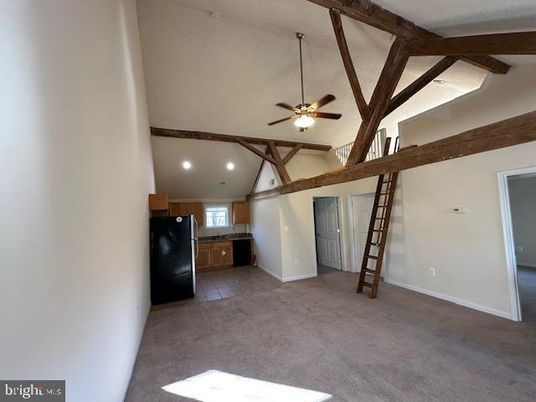 Empty room, Interior, Recessed Lighting, Wooden Beams