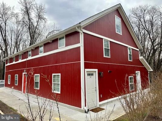 Exterior, Facade, None