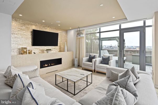 Fireplace, Interior, Living room, Pendant Lights, Recessed Lighting
