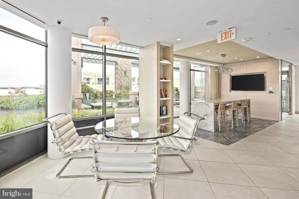 Dining room, Interior, Pendant Lights, Recessed Lighting