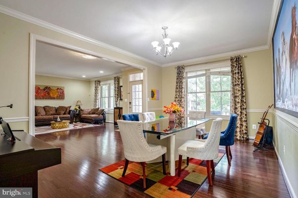 Chandelier, Dining room, Interior, Living room, Recessed Lighting, Wood Texture Flooring
