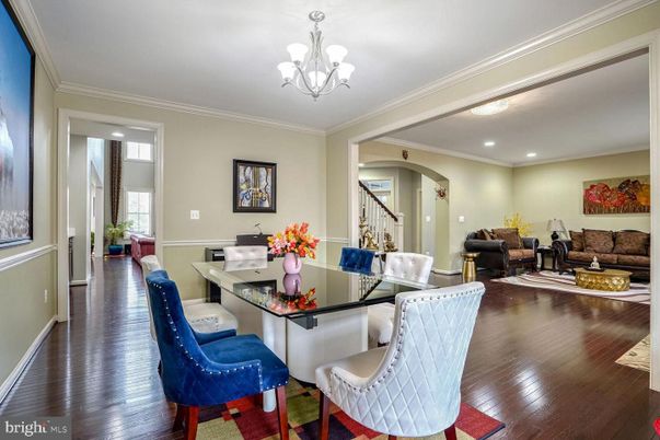Chandelier, Dining room, Interior, Living room, Recessed Lighting, Wood Texture Flooring