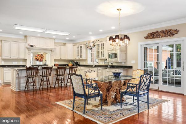 Chandelier, Dining room, Interior, Kitchen, Recessed Lighting, Wood Texture Flooring