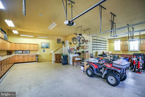 Garage, Interior