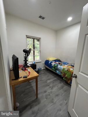 Bedroom, Home Office, Interior, Recessed Lighting, Wood Texture Flooring
