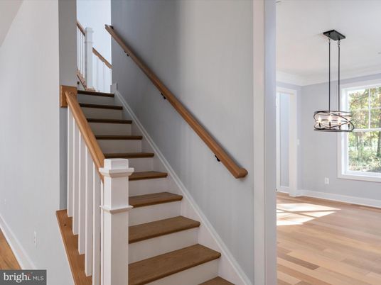 Interior, Pendant Lights, Wood Texture Flooring