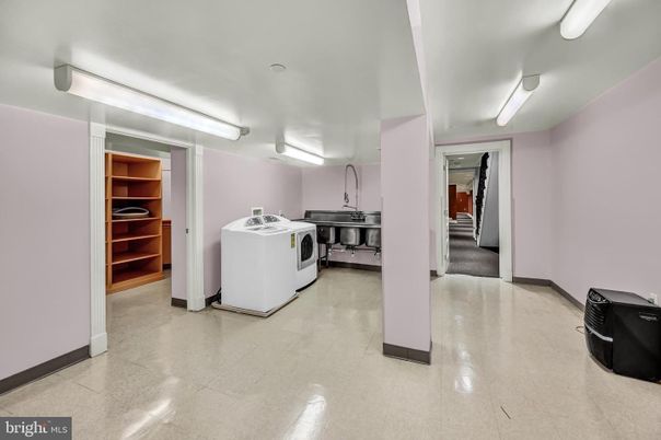 Interior, Washer