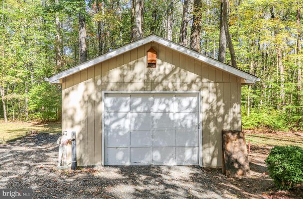 Detached Garage, Exterior