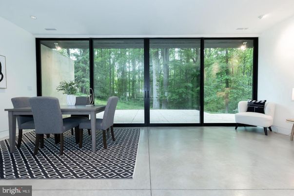 Dining room, Interior, Recessed Lighting