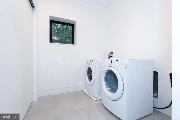 Interior, Washer
