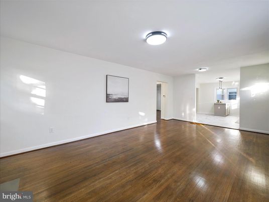 Empty room, Interior, Pendant Lights, Wood Texture Flooring