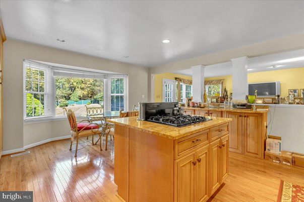 Dining room, Interior, Kitchen, Recessed Lighting, Wood Texture Flooring