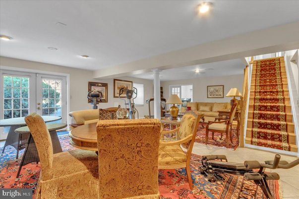 Dining room, Fitness Equipment, Interior, Living room, Recessed Lighting