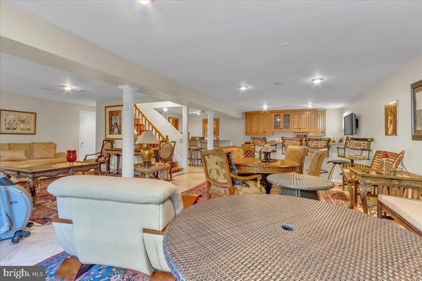 Dining room, Interior, Living room, Recessed Lighting
