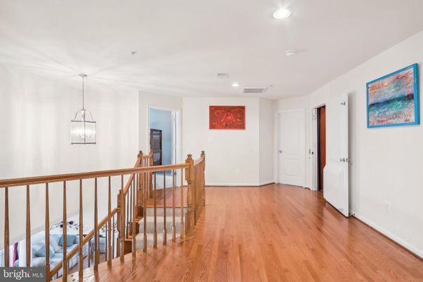 Interior, Pendant Lights, Recessed Lighting, Wood Texture Flooring