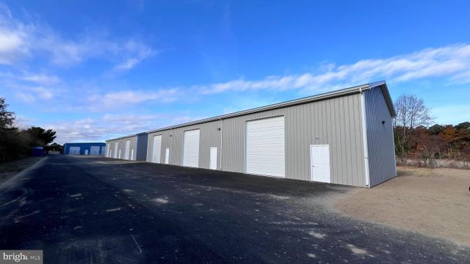 Detached Garage, Exterior