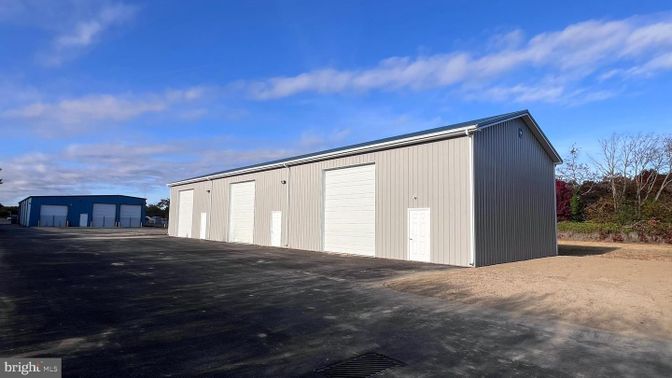Detached Garage, Exterior