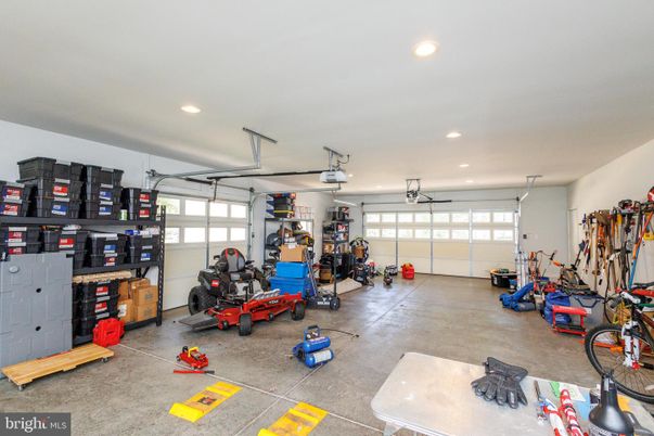 Fitness Equipment, Garage, Interior, Recessed Lighting