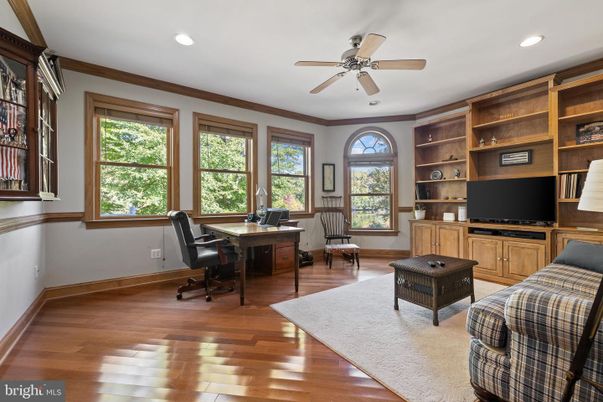 Home Office, Interior, Recessed Lighting, Wood Texture Flooring