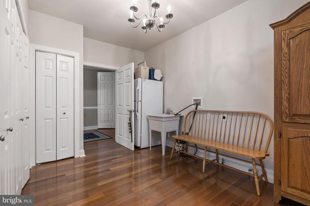 Chandelier, Interior, Kitchen, Wood Texture Flooring