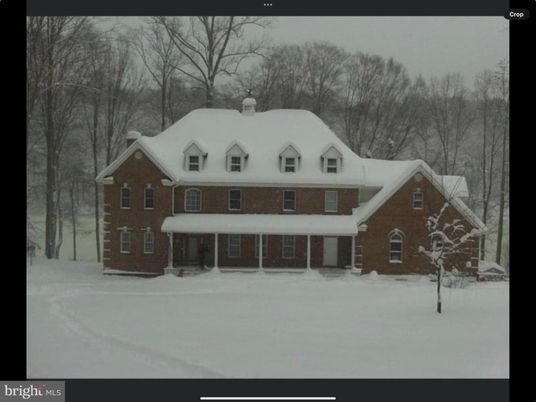Exterior, Facade, Brick Facade, Farmhouse