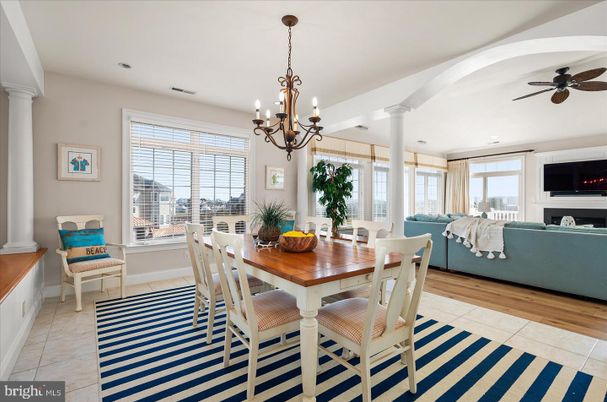 Chandelier, Dining room, Interior, Living room, Recessed Lighting