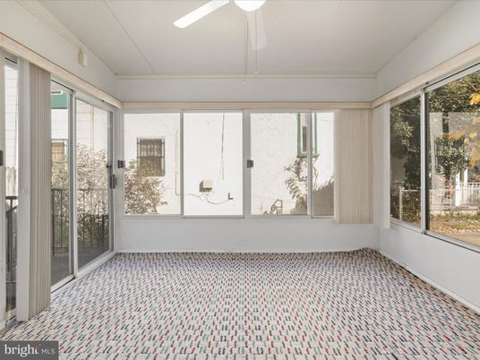 Empty room, Interior, Sun Room