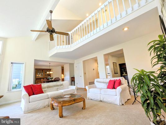 Dining room, Interior, Living room, Pendant Lights, Recessed Lighting