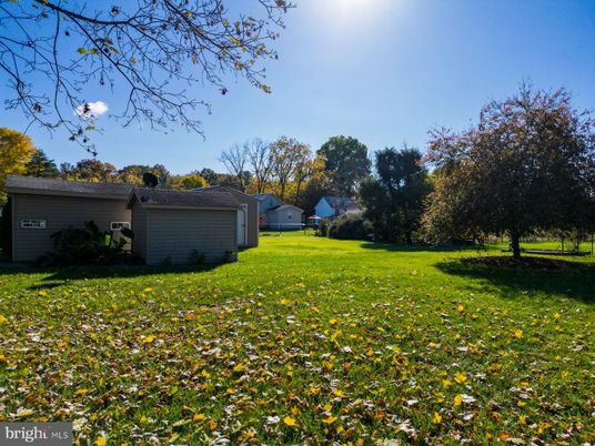 Backyard, Detached Garage, Exterior