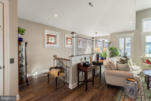 Interior, Living room, Pendant Lights, Recessed Lighting, Wood Texture Flooring