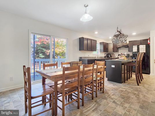 Dining room, Interior, Kitchen, Recessed Lighting