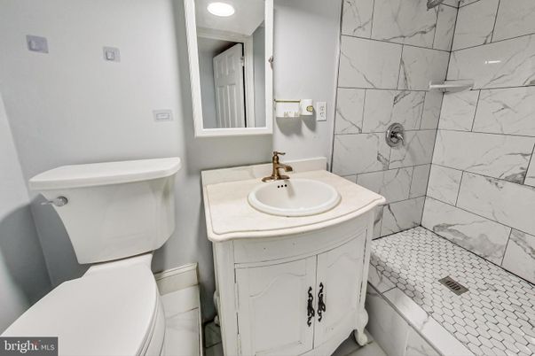 Bathroom, Interior, Marble Walls