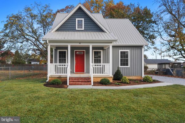 Exterior, Facade, Farmhouse