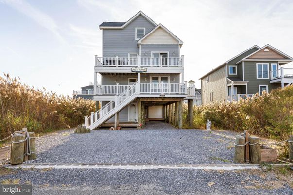 Exterior, Facade, None