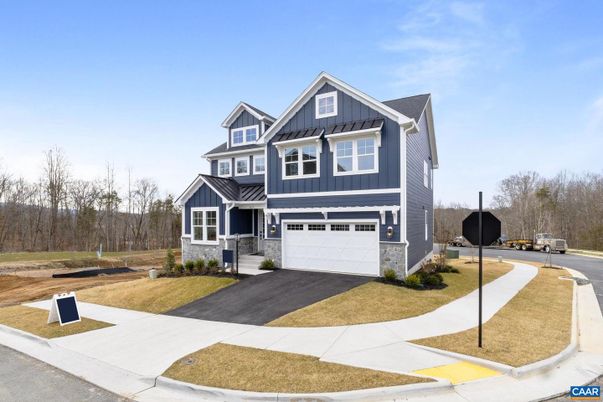 Attached, Exterior, Facade, Farmhouse