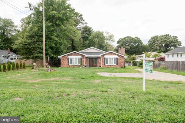 Backyard, Exterior, Facade, Brick Facade, None