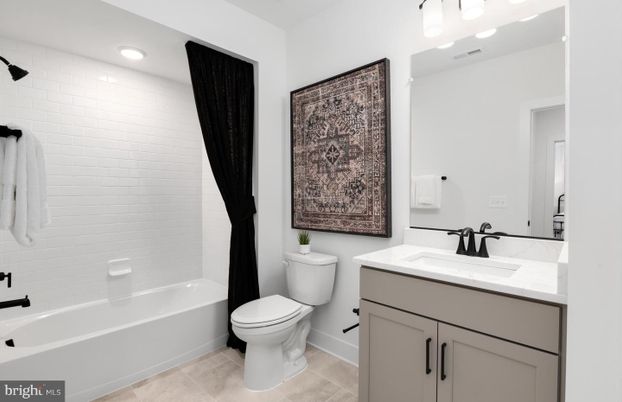 Bathroom, Interior, Recessed Lighting