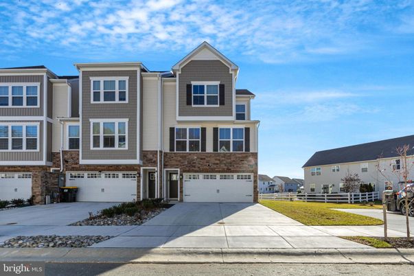 Attached, Exterior, Facade, Brick Facade, Rowhouse