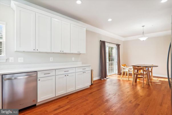 Dining room, Interior, Kitchen, Pendant Lights, Recessed Lighting, Wood Texture Flooring