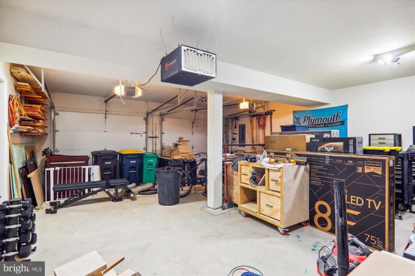 Garage, Interior