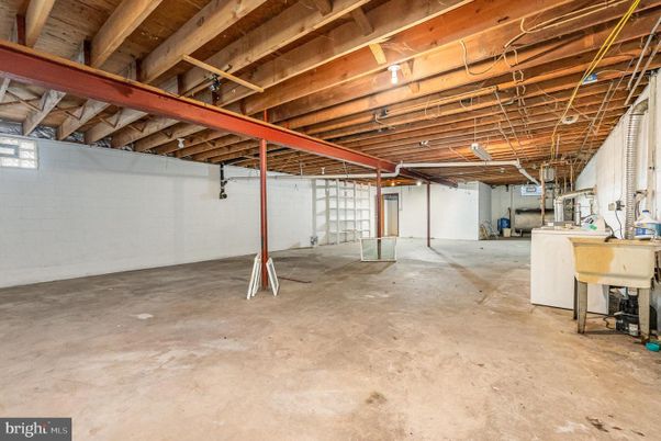 Interior, Washer, Wooden Beams, Wooden Ceilings
