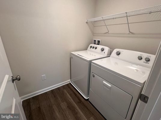 Interior, Utility Closets, Washer, Wood Texture Flooring