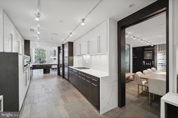 Dining room, Interior, Kitchen, Pendant Lights, Stainless Steel Appliances