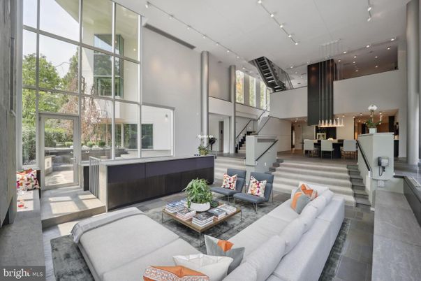 Dining room, Interior, Living room, Pendant Lights, Piano, Recessed Lighting